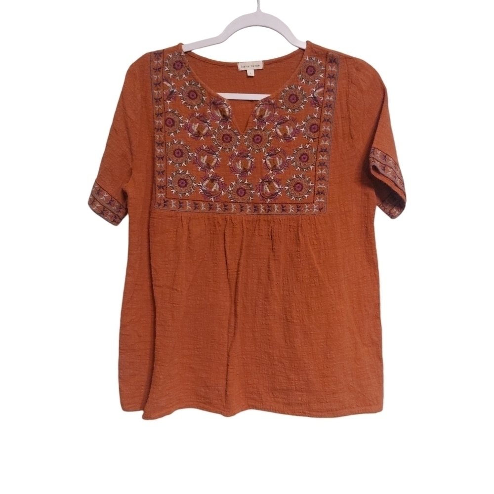 Stevie Hender Short Sleeve Embroidered Top- size L